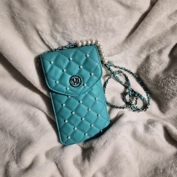 Badgley Mischka Handbags - 🌸SOLD🌸New Studio Badgley Mischka Quilted Teal Phone Crossbody Bag